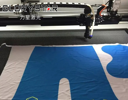 激光切割機(jī)加工技術(shù)在服裝行業(yè)的應(yīng)用解決方案