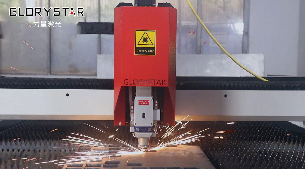 如何使用光纖激光切割機(jī)切割反射型金屬？